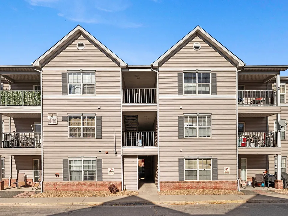 1221 Wren Ct #4-203