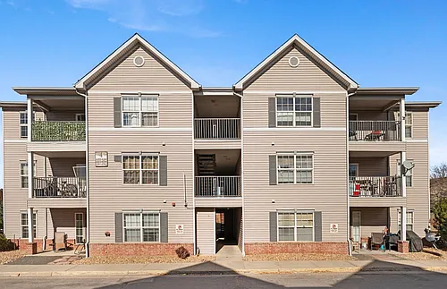 1221 Wren Ct #4-203 Photo 1