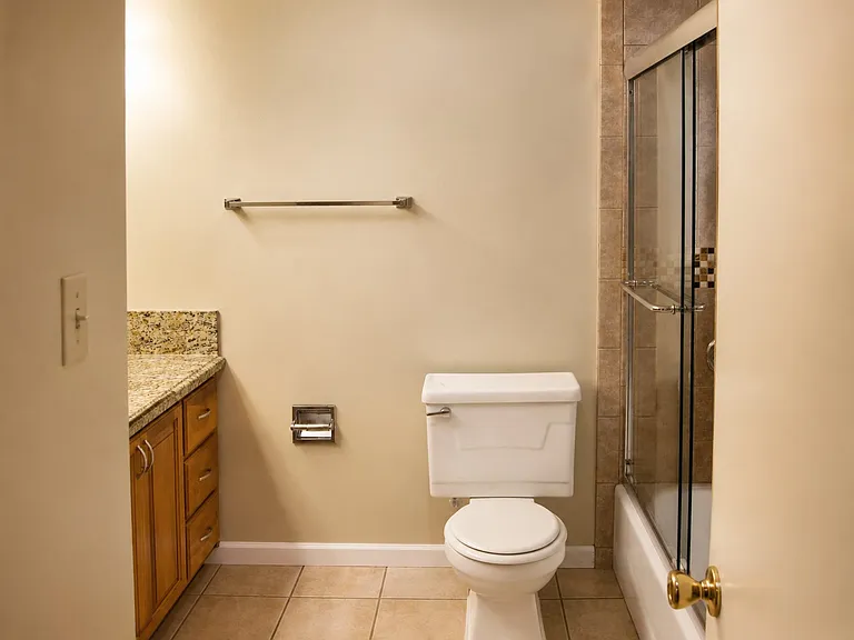 Pruneyard Garden Apartments — Photo 24