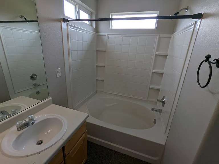 340 Andrew Dr — Photo 37