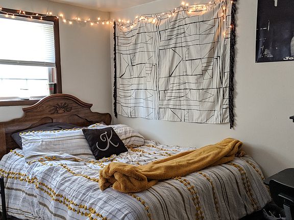 5th image of 2200 N Maplewood Ave #1