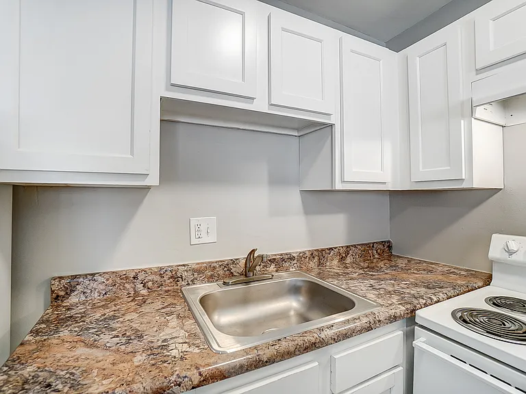 Chelsea Garden Apartments — Photo 11