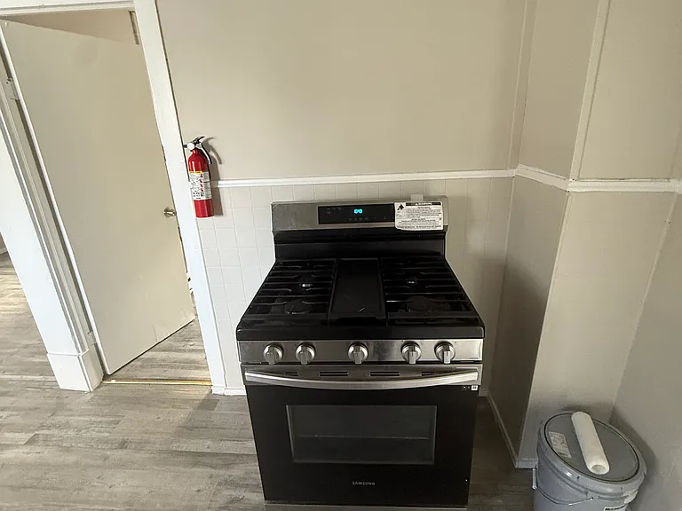 1201 Cedar Ave #2 — Photo 4