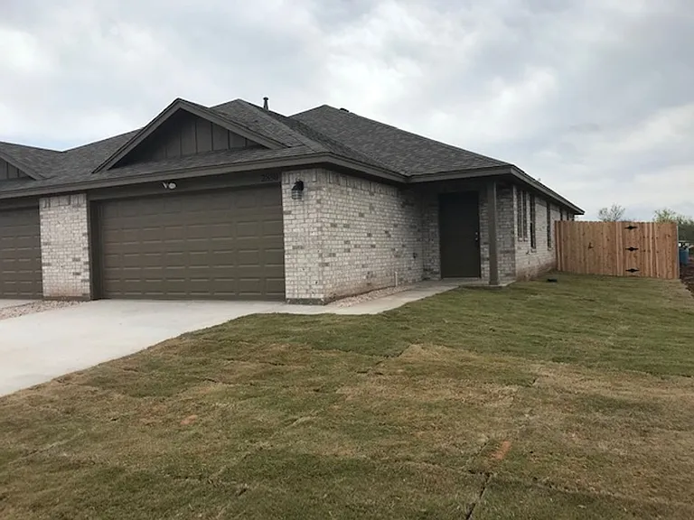 2850 Melissa Ln — Photo 18