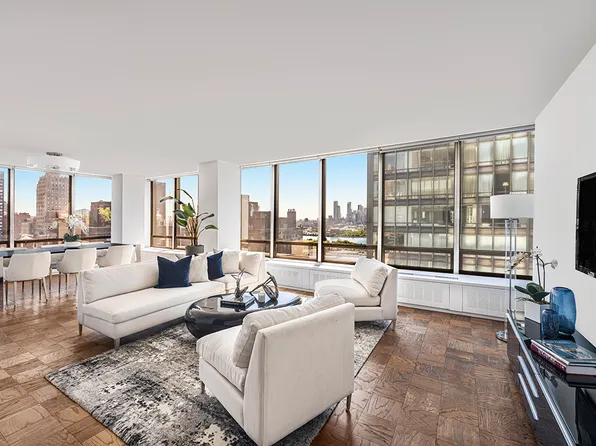 860 United Nations Plaza image 1 of 6