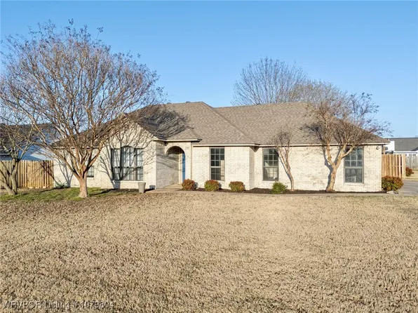 306 Juniper Dr, Greenwood, AR 72936