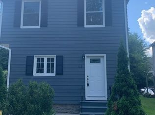 112 Glenwood St, Elyria, OH 44035
