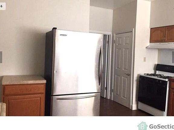 5th image of 378 Brown Ave #2