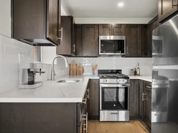 102-10 Queens Boulevard image 2 of 13