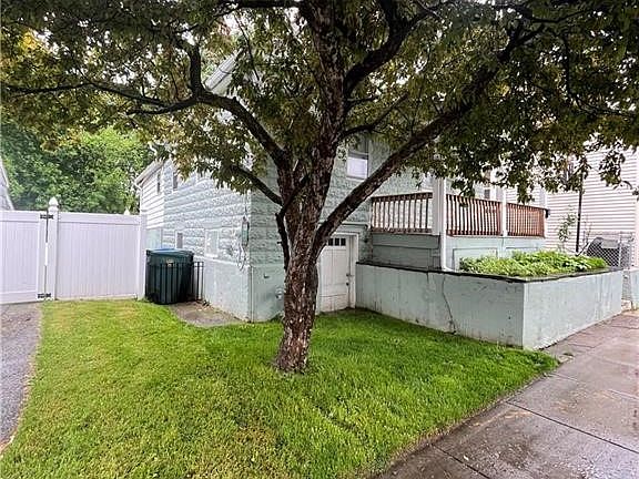 3rd image of 124 Gray St
