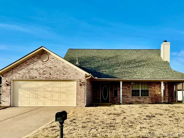 8047 Vintage Trace Dr, Claremore, OK 74019