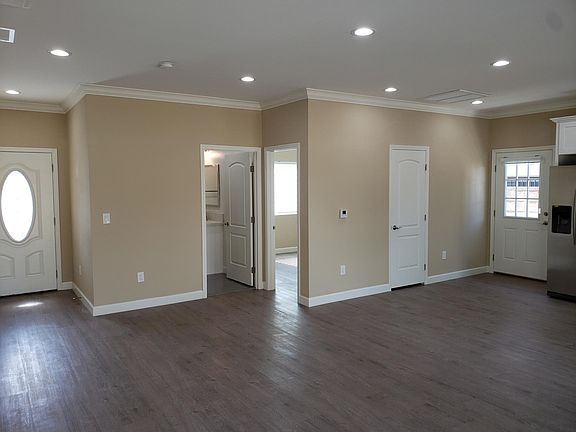 4th image of 1671 213th St