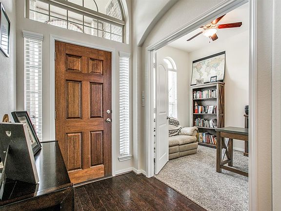 4th image of 158 Deerfield Meadow Dr