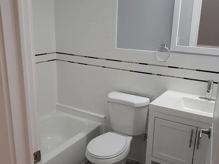 1505 S Ringgold St — Photo 16