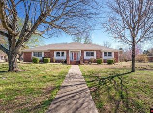 1406 E 1st St, Mountain Home, AR 72653