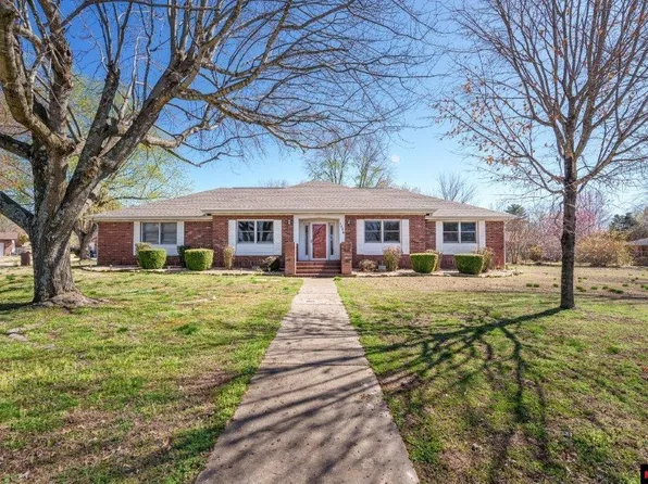 1406 E 1st St, Mountain Home, AR 72653