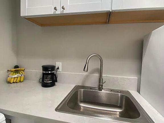 4th image of 5442B Santa Margarita St #B