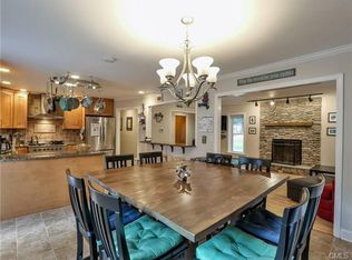 20 Bunker Hill Dr, Trumbull, CT 06611