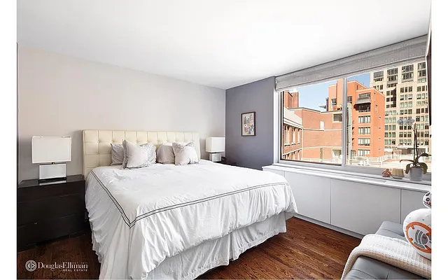 Sold by Douglas Elliman | media 21