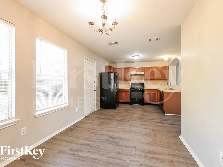 7507 Kennemer Dr — Photo 7