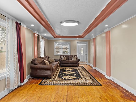 5th image of 1727 Mondamin Ave