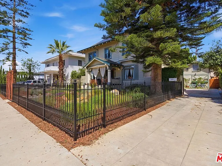 2624 Van Buren Pl — Photo 5