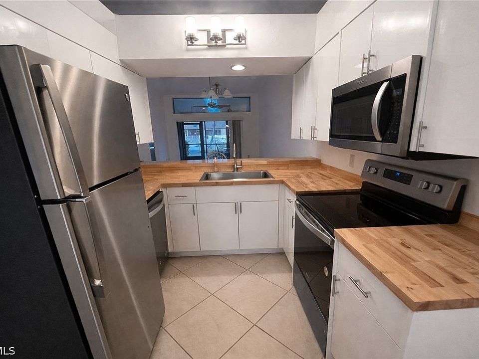 1st image of 11471 Caravel Cir #3204