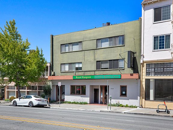 4th image of 2826 Telegraph Ave APT 6