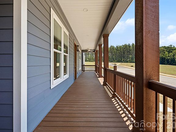 4th image of 135 Camerons Mill Ln