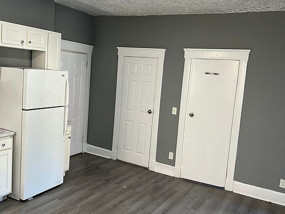 3rd image of 1875 Westwood Ave #5