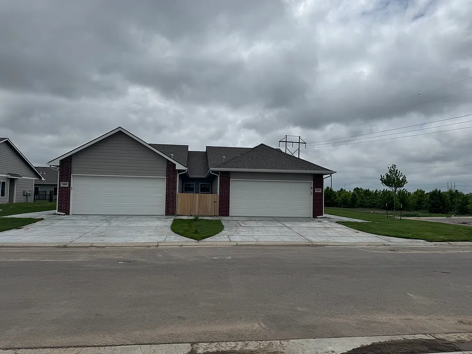 3858 S Bluelake Ct #3858