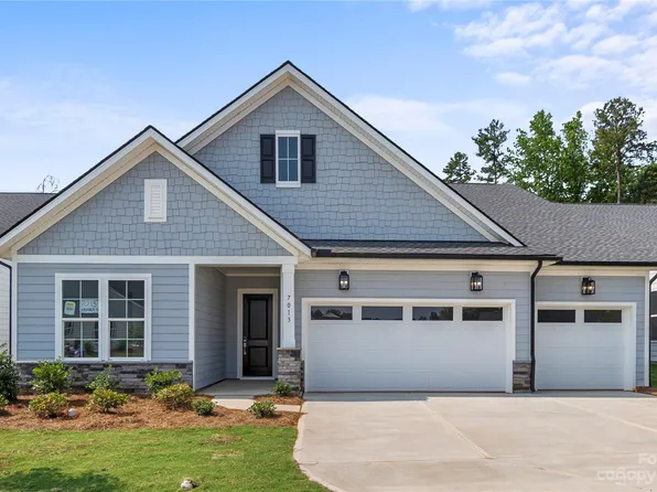 7013 Wayfarer Dr #40, Charlotte, NC 28269