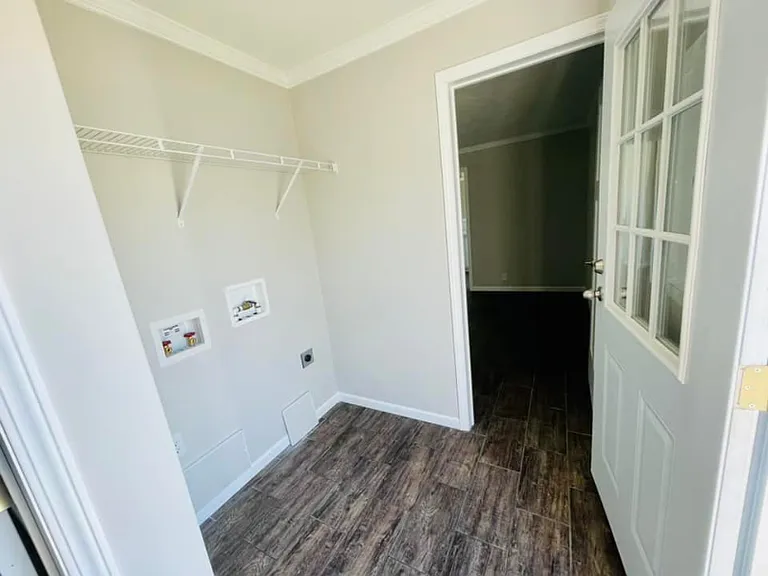 9477 Lansdowne Rd — Photo 11