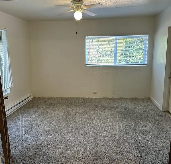 4550 Rogue River Hwy #10 — Photo 16