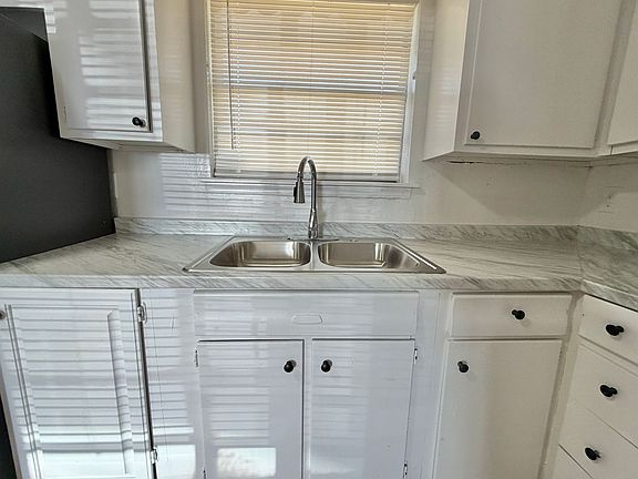 5th image of 265 NW 79th St
