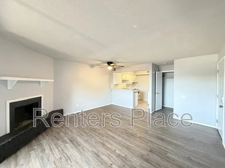 1207 S Quaker Ave #101 — Photo 3