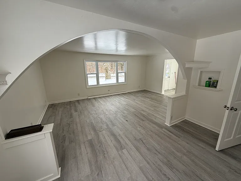 6066 S 8th St — Photo 5