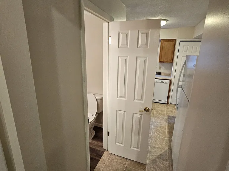 89 Stornoway Dr W — Photo 30