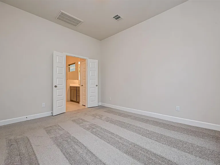 308 Mullins Ct — Photo 28