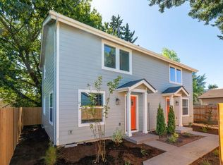 8516 NE Hassalo St #B, Portland, OR 97220