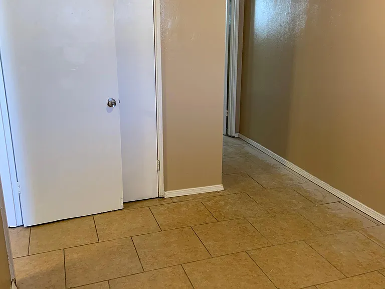 255 W Madrid Ave #3 — Photo 9
