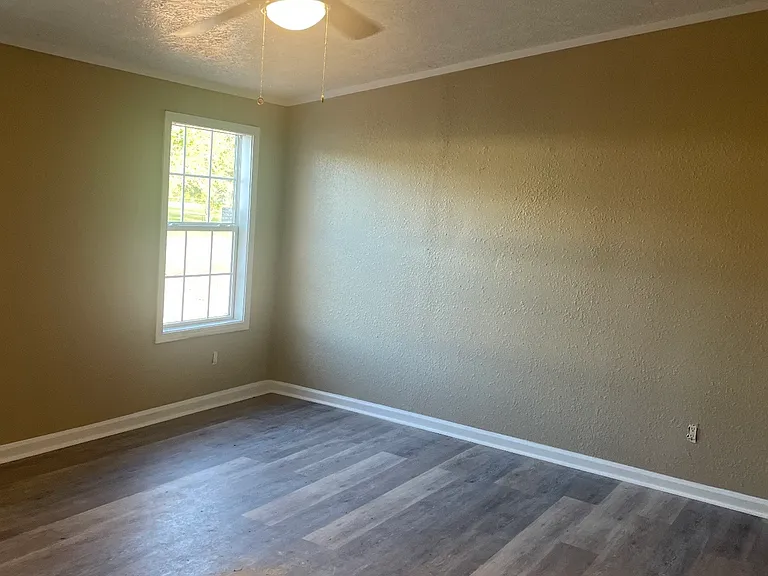 3655 Vernon St — Photo 3