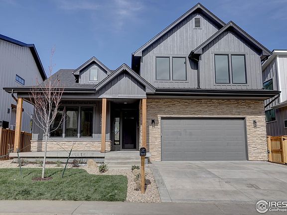 2nd image of 913 Saint Andrews Ln