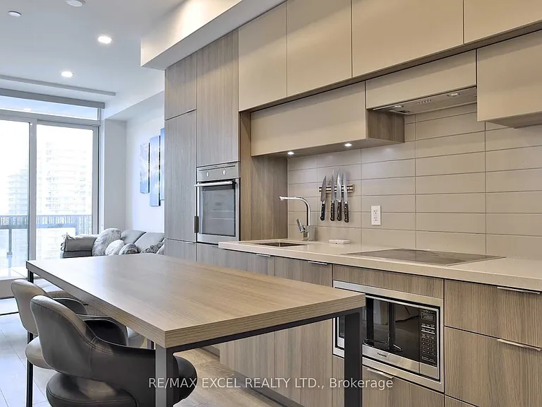 8 Eglinton Ave E #2407 — Photo 5