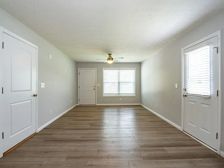 174 Creekvale Dr #A — Photo 8