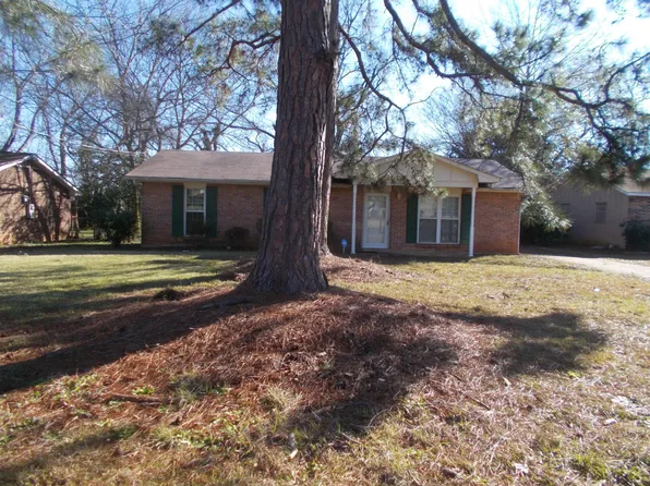 416 Pecan Tree Dr, Montgomery, AL 36109