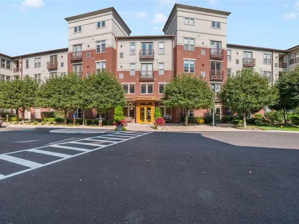 1000 Providence Pl Unit 461 & St423, Providence, RI 02903