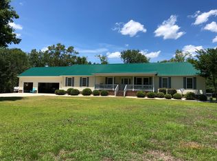 241 Hogans Rd, Hubert, NC 28539