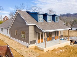 9269 Skyfall Dr, Ooltewah, TN 37363