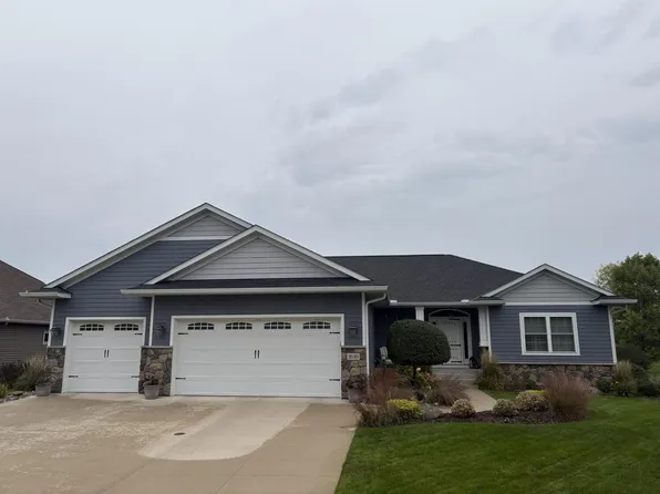1610 Manchester Pl, Waconia, MN 55387